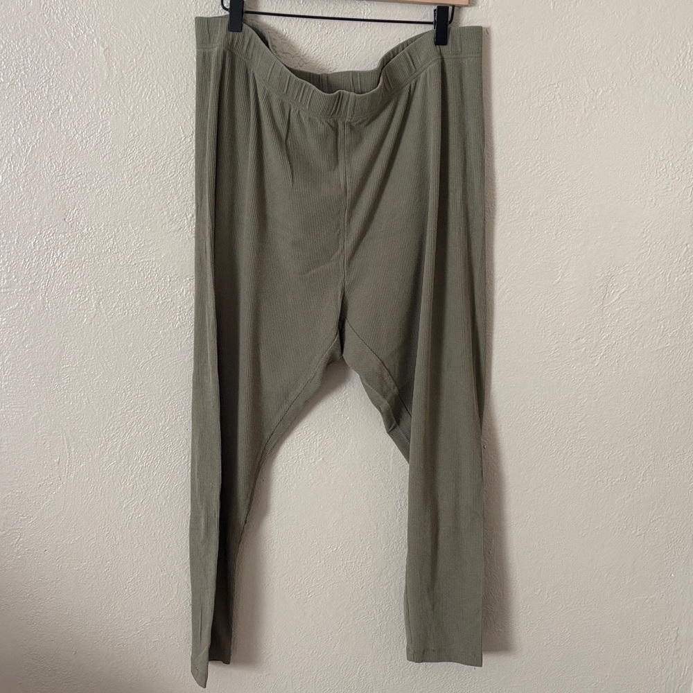 Old Navy Women’s Plus Size Ribbed Leggings Olive Green 3X